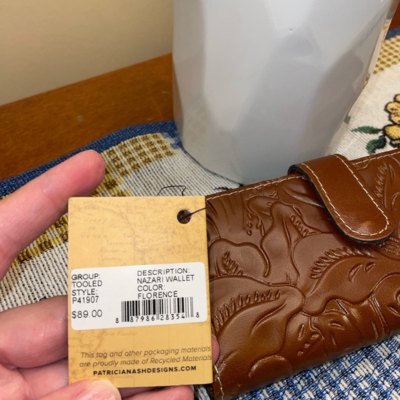 Patricia Nash Wallet New - Picture 2 of 5